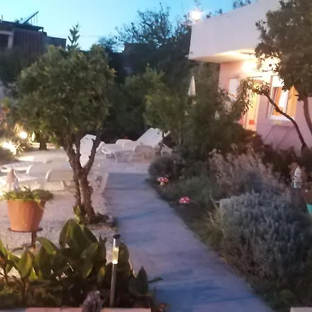 Luketa Hotel